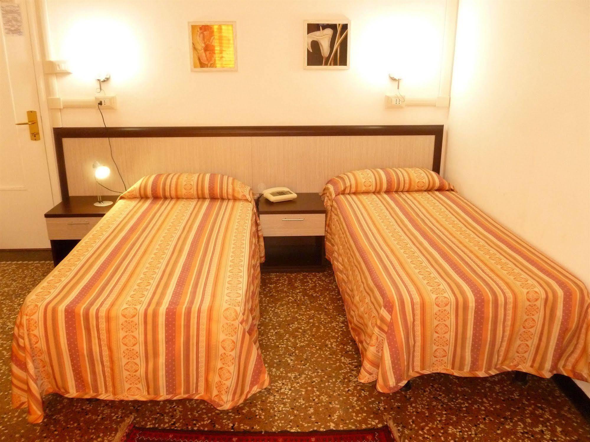 Hotel Agnello D'Oro Genova Ngoại thất bức ảnh